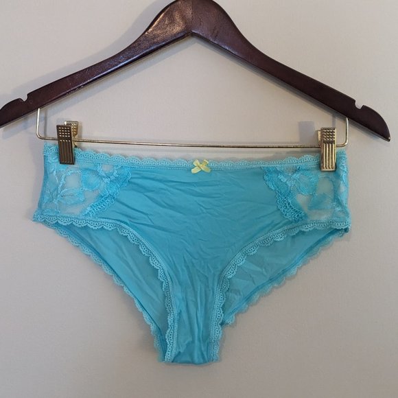 Victoria's Secret Blue 32D Unlined Bustier Size 32D with Sequins + 2 Pairs Panty - Picture 4 of 7